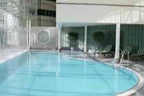 Premier Inn Premier Inn Heathrow Airport Terminal 4 Stanwell Екстериор снимка